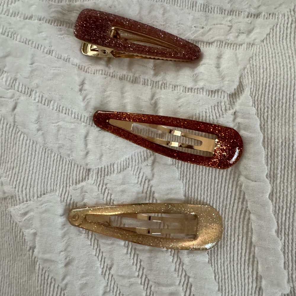 Hair clips - Picture 3 of 3
